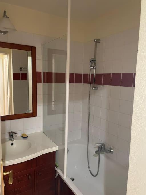 Sejour 4 Personnes - Pays Basque Apartment Uhart-Cize Exterior photo