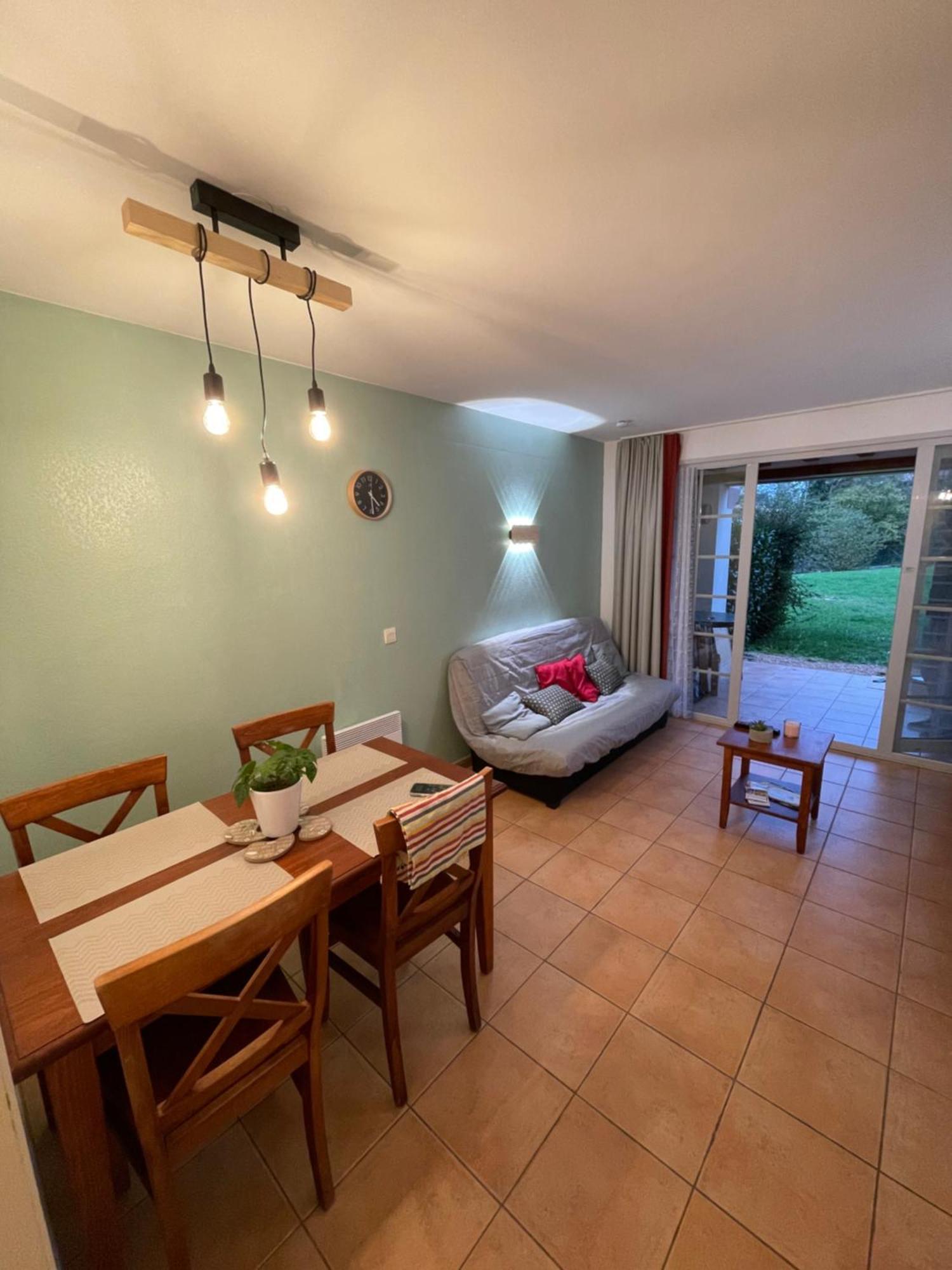 Sejour 4 Personnes - Pays Basque Apartment Uhart-Cize Exterior photo